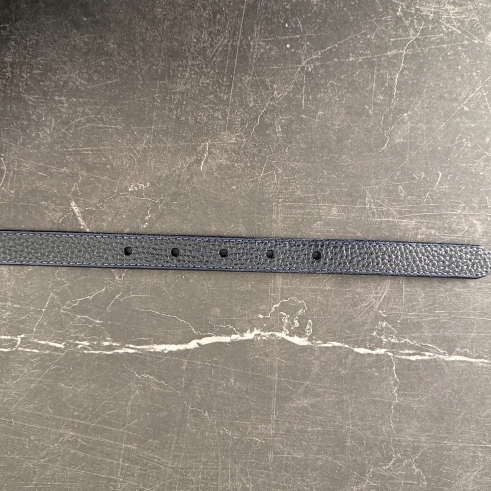 Women L.L. Bean Leather Belt 30 Blue Pebbled Full Grain Brass Buckle-Excellent - Picture 4 of 7